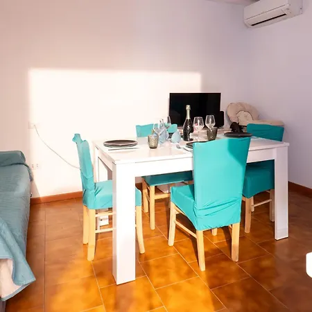 Massetti's Beachside * La Caletta