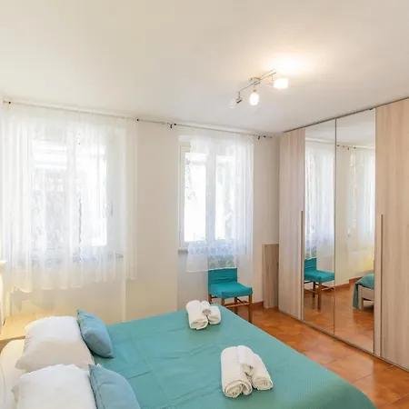 Massetti's Beachside Apartamento