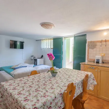 Massetti's Beachside Apartamento